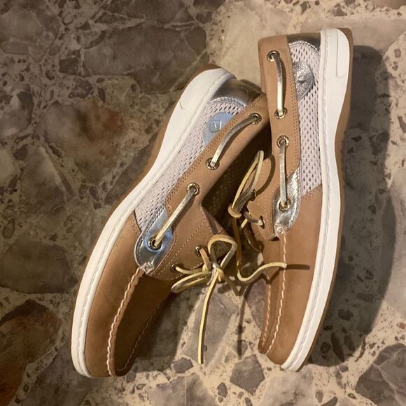 Sperry Blue fish Boat Shoe's, Size 7.5, Tan - Picture 3 of 10